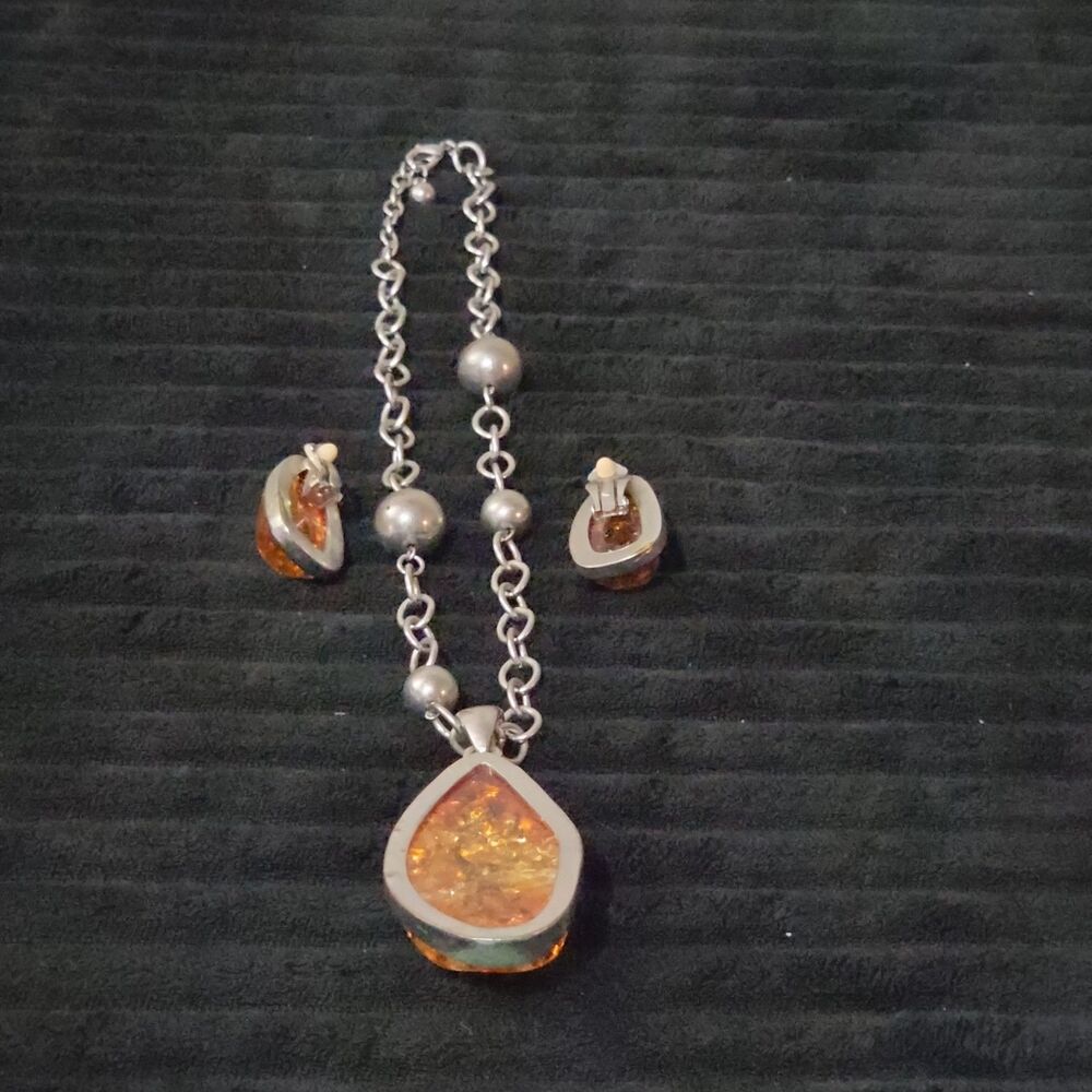 Vintage Faux Amber Necklace Clip On Earrings Set Silver Tone Teardrop Shimmer - Picture 11 of 16